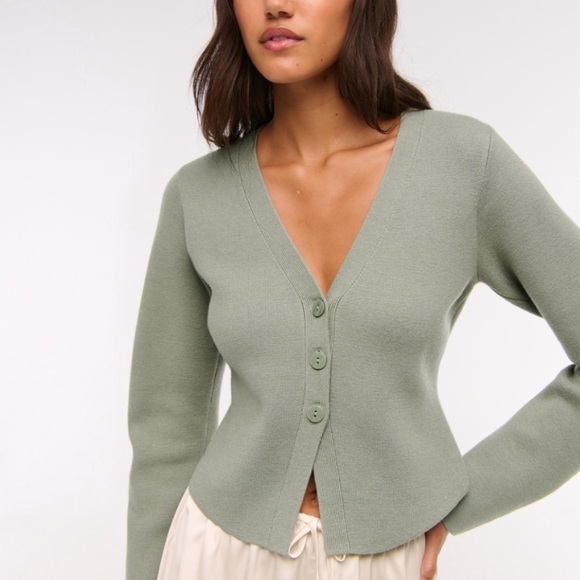 luxeloft rounded sleeve cardigan - Picture 3 of 8